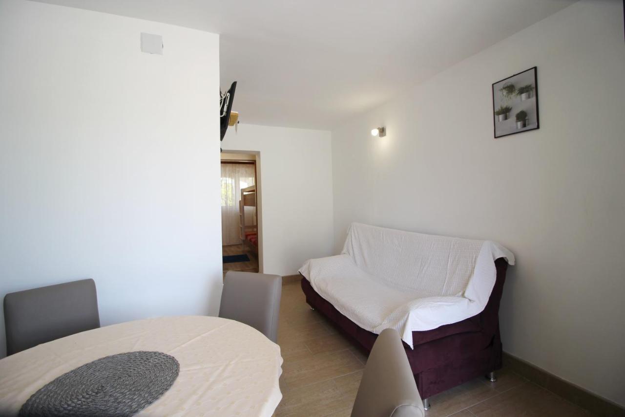 Apartment Suzy Nin Esterno foto