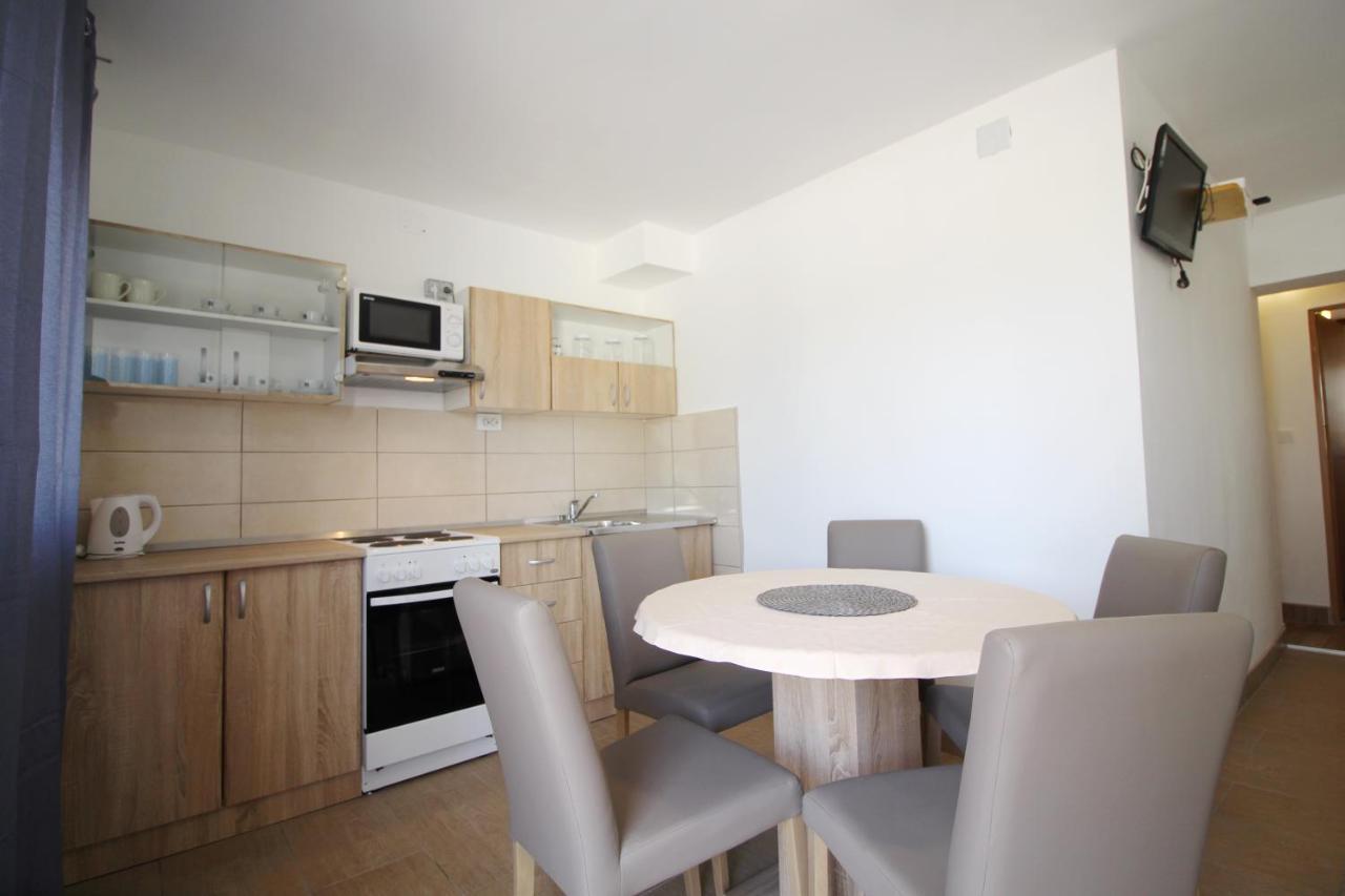 Apartment Suzy Nin Esterno foto