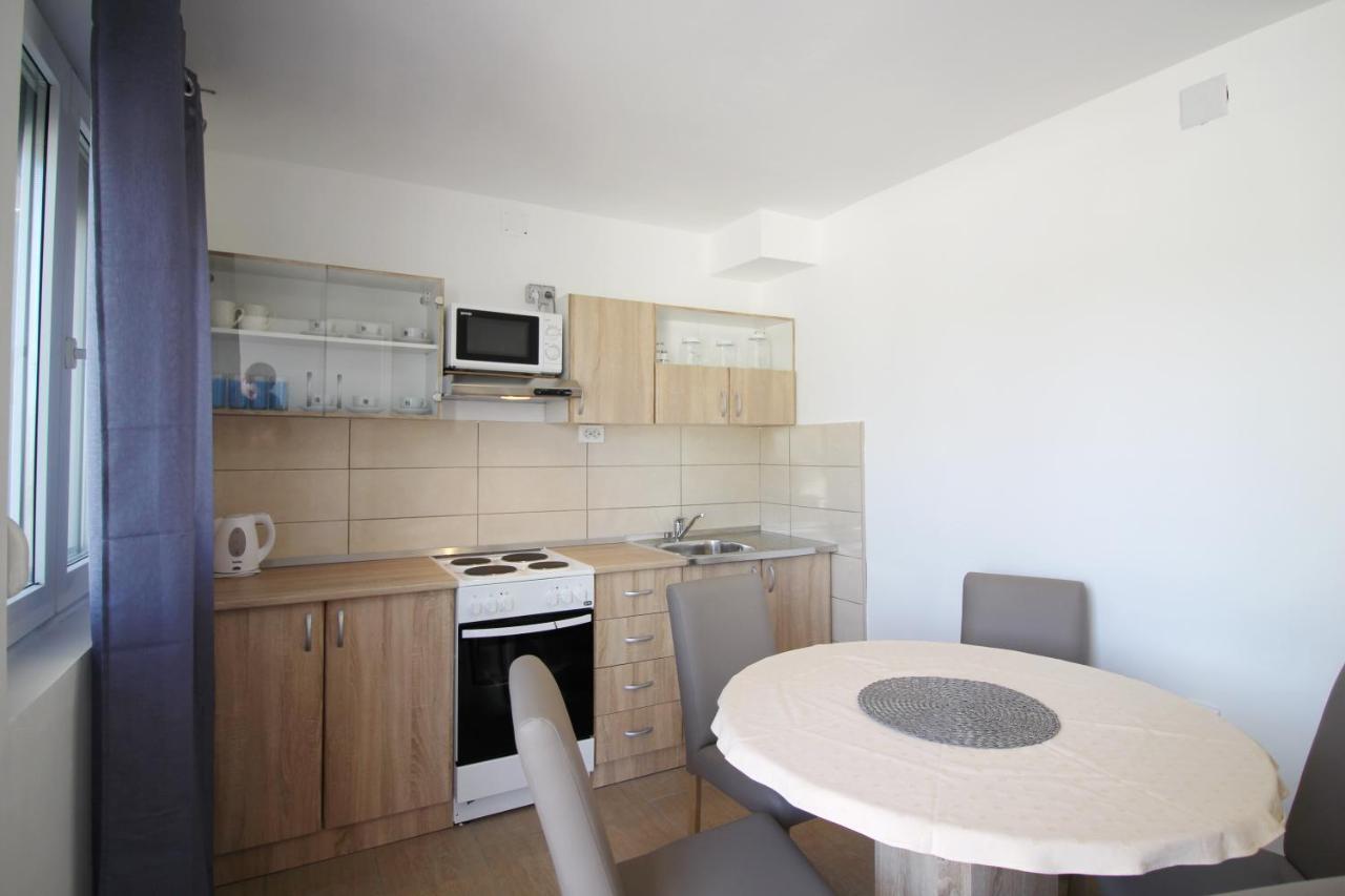 Apartment Suzy Nin Esterno foto