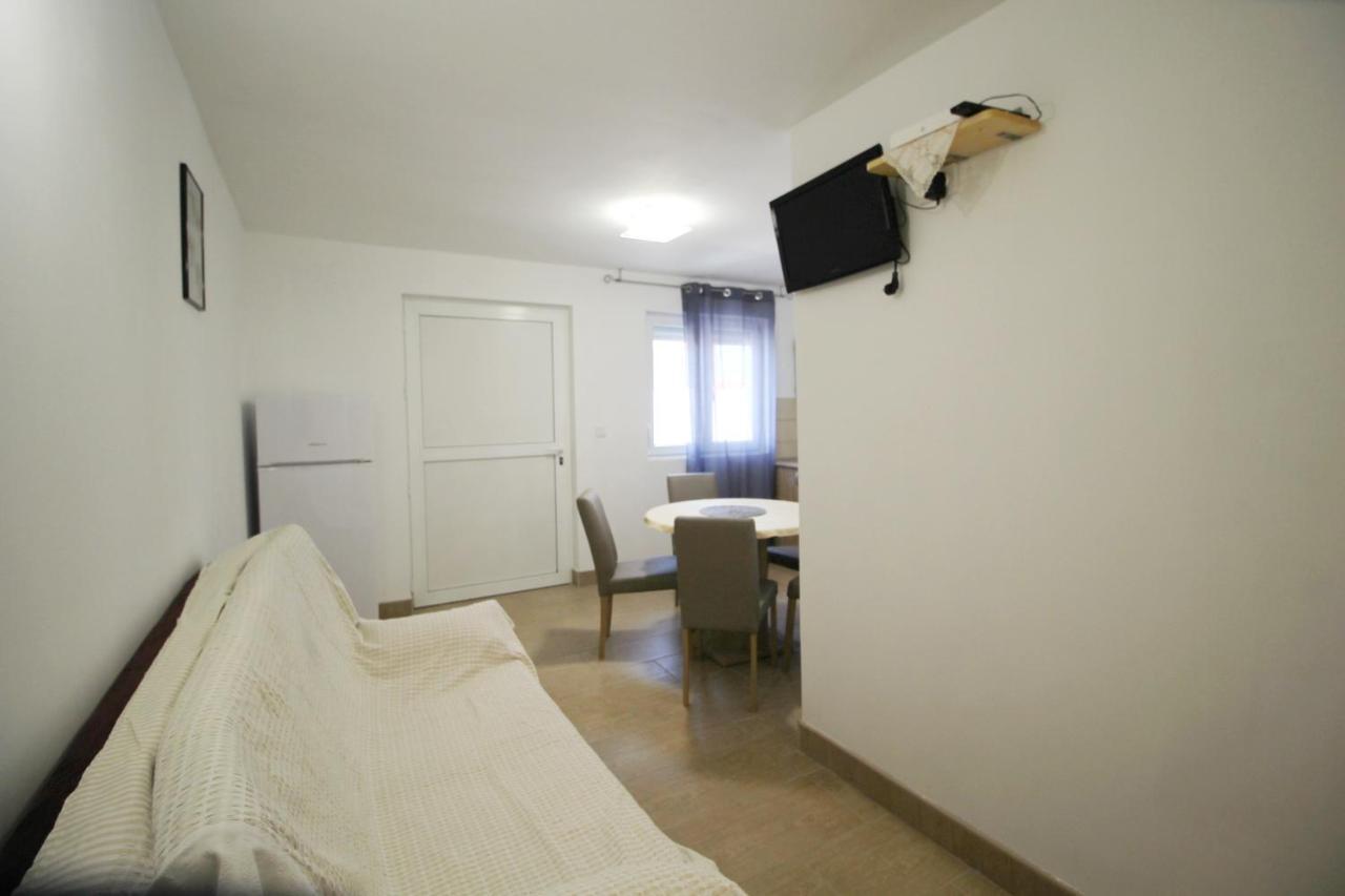Apartment Suzy Nin Esterno foto